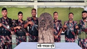 রাজশাহীর বাঘা সীমান্তে ১৫৬ কেজি ওজনের কষ্টিপাথরের মূর্তি উদ্ধার