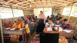 চলনবিলের ভাসমান স্কুল পেল ইউনেস্কো সাক্ষরতা পুরস্কার