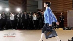 জাপানের প্রধানমন্ত্রী সানায়ে তাকাইচির হ্যান্ডব্যাগ ভাইরাল