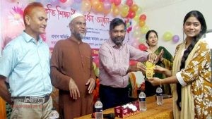 গাইবান্ধা সরকারি বালিকা বিদ্যালয়ের কৃতি শিক্ষার্থীদের সংবর্ধনা