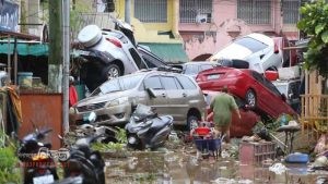 ফিলিপাইনে ঘূর্ণিঝড় কালমেগির তাণ্ডবে নিহত ৫৮
