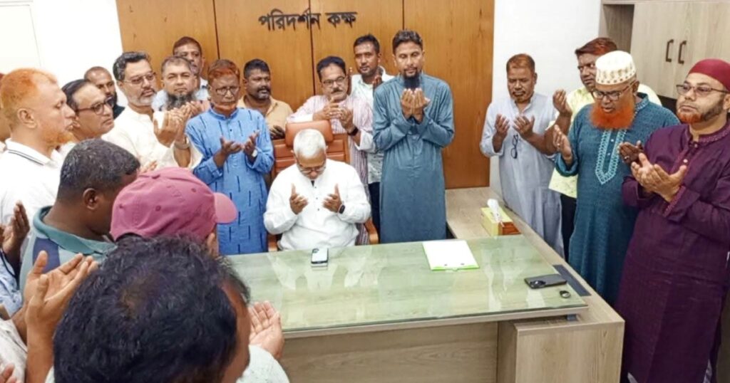 বীরগঞ্জ উপজেলা পরিষদের ‘পরিদর্শন কক্ষ’-এর উদ্বোধন