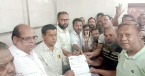 গাইবান্ধা সদর উপজেলায় ইউনিয়ন পরিষদ নির্বাচনে সম্ভাব্য বিএনপির চেয়ারম্যান প্রার্থীদের মধ্যে দলীয় ফরম বিতরণ