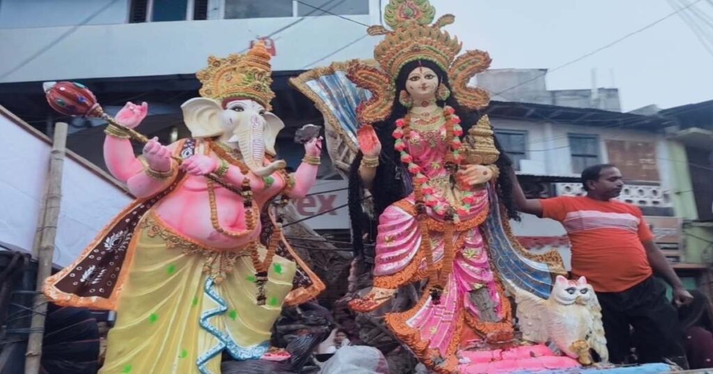দিনাজপুরে প্রতিমা বিসর্জনের মধ্য দিয়ে শারদীয় দূর্গোৎসব সমাপ্ত