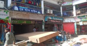 চাঁপাইনবাবগঞ্জে ভাড়া নিয়ে বিরোধ, ছয় বছর দোকান ভাড়া বকেয়ার দাবি দোকান মালিকের