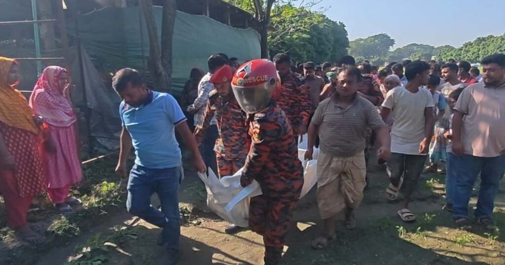 ঈশ্বরদীতে পোলট্রি খামারে বিদ্যুৎস্পৃষ্ট হয়ে খামারির মৃত্যু