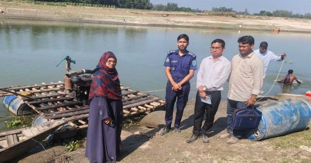 সাঘাটায় অবৈধভাবে বালু উত্তোলন কালে ড্রেজারসহ সরঞ্জাম জব্দ