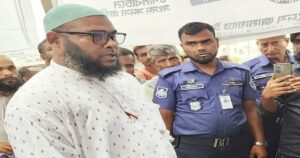 ভোটকেন্দ্রে লিফলেট বিতরণ, জামায়াত নেতাকে ৫ হাজার টাকা জরিমানা