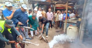 দিনাজপুরে ডেঙ্গু প্রতিরোধ ও সচেতনতামূলক লিফলেট এবং ক্রীড়া সামগ্রী বিতরণ