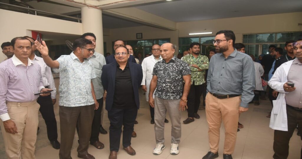 দিনাজপুরে জিয়া হার্ট ফাউন্ডেশন পরিদর্শন করলেন সমাজসেবা অধিদপ্তরের মহাপরিচালক