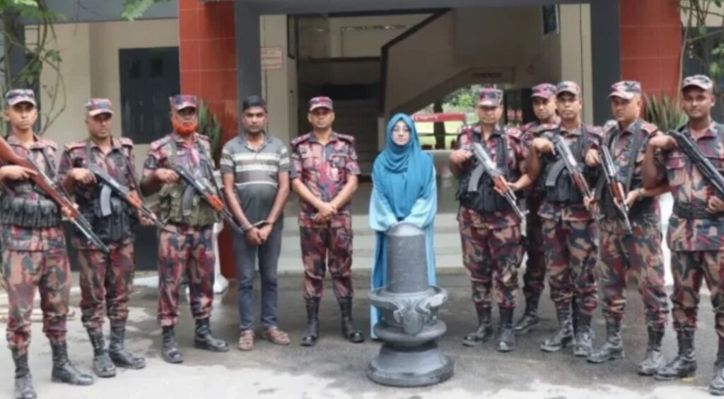 নওগাঁয় ২৪৫ কেজি ওজনের শিবলিঙ্গ পাচারের চেষ্টা, আটক ১